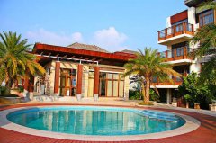 <b>別墅泳池如何進(jìn)行清理維護(hù)？</b>