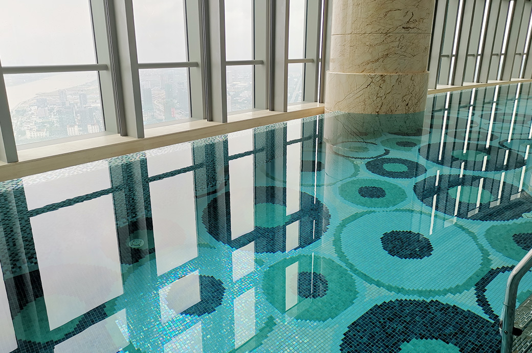 珠海瑞吉酒店室內(nèi)泳池 珠海瑞吉酒店室內(nèi)泳池