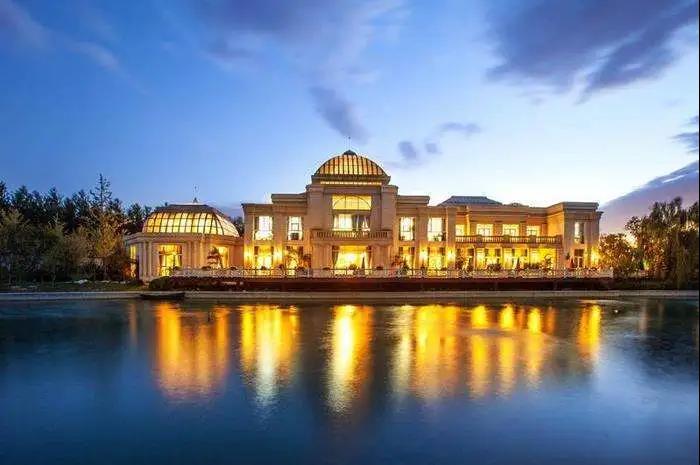 逐夢深藍凈水技術(shù)無氯泳池