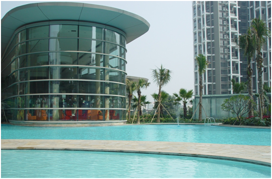 游泳池水渾濁由哪些原因造成的，解決方法是什么？