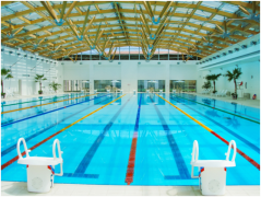 游泳池游泳時，游泳鏡起霧的解決辦法？