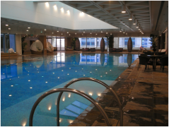 游泳館游泳池多久換一次水？