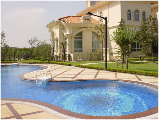 別墅建游泳池，泳池水處理設(shè)備該怎么選？