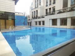 泳池清潔機器人相比傳統(tǒng)清潔方式有哪些優(yōu)勢？